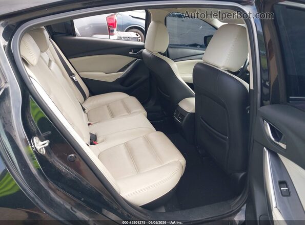 JM1GL1W55H1144261 2017 MAZDA 6 Black VIN კოდის სტიკერის ხედი