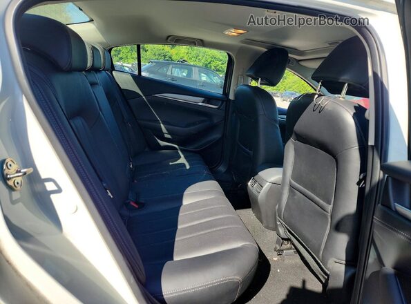 JM1GL1WY4K1508588 2019 MAZDA 6 White Vista de los asientos traseros