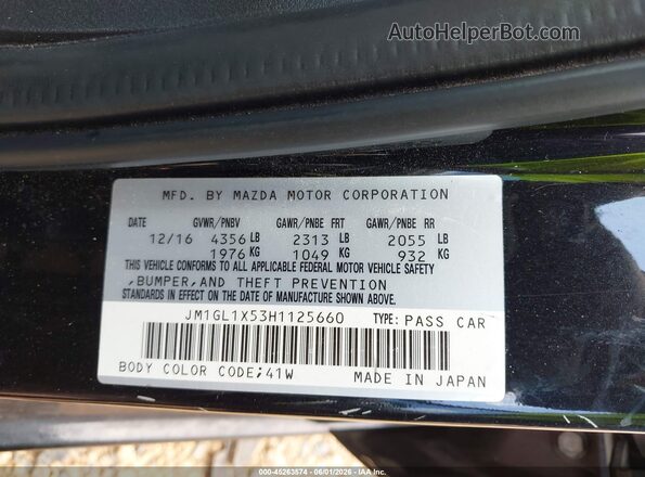 JM1GL1X53H1125660 2017 MAZDA 6 Black Widok komory silnika