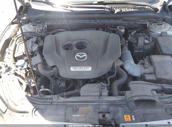 JM1GL1XY6J1319566 2018 MAZDA 6 Silver Widok z tyłu