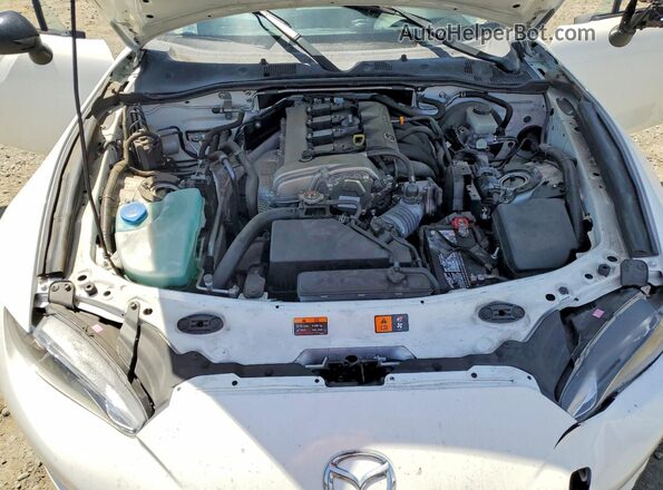 JM1NDAB73K0307367 2019 MAZDA MX-5 White Rear interior view