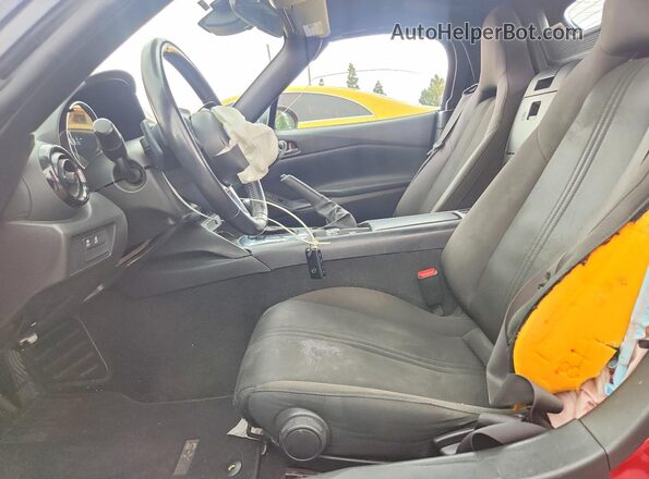 JM1NDAB78L0414335 2020 MAZDA MX-5 Red Front interior view
