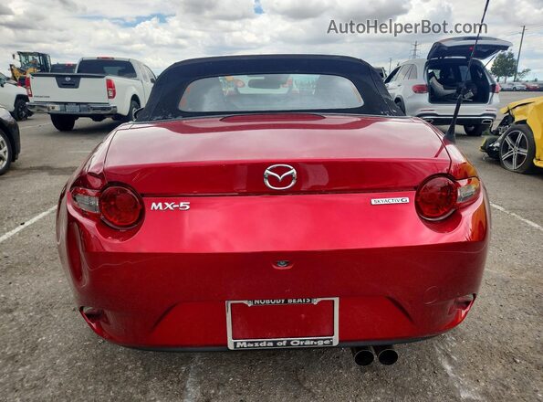 JM1NDAB78L0414335 2020 MAZDA MX-5 Red Rear view