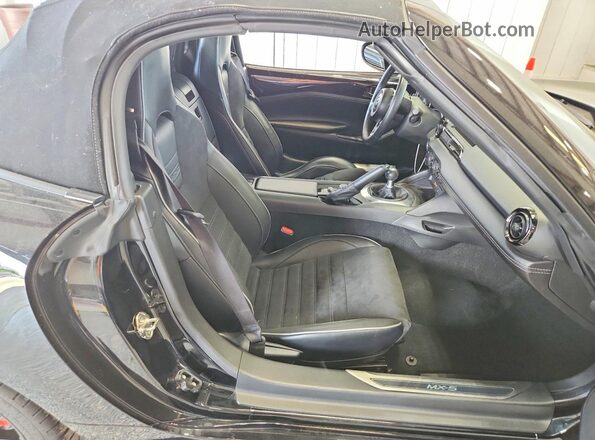 JM1NDAC76N0504892 2022 MAZDA MX-5 Black Widok tylnych siedzeń