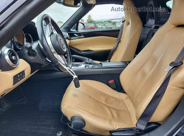 JM1NDAD71G0113490 2016 MAZDA MX-5 Gray Front interior view