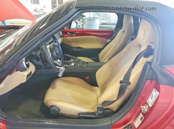 JM1NDAD71H0124264 2017 MAZDA MX-5 Red Widok wnętrza z przodu