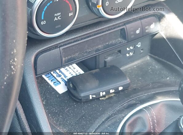 JM1NDAD73P0560824 2023 MAZDA MX-5 MIATA White Widok deski rozdzielczej