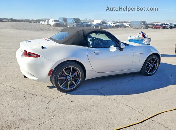 JM1NDAD79K0306429 2019 MAZDA MX-5 White 