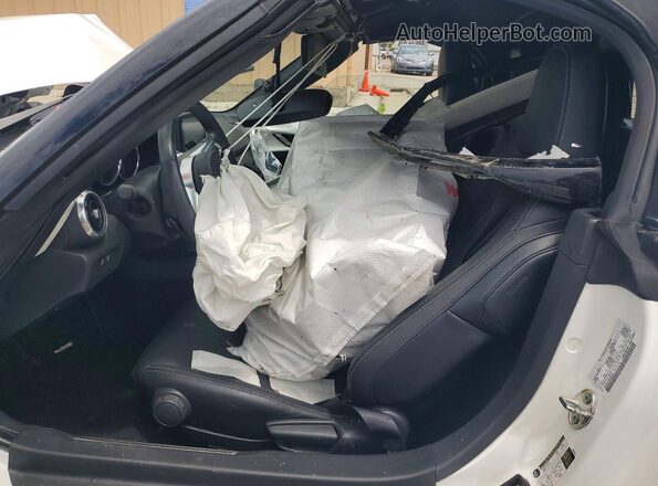 JM1NDAD79P0554297 2023 MAZDA MX-5 Белый Вид салона спереди