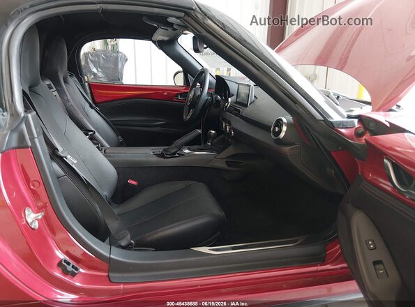 JM1NDAD7XH0120889 2017 MAZDA MX-5 MIATA Red Front interior view