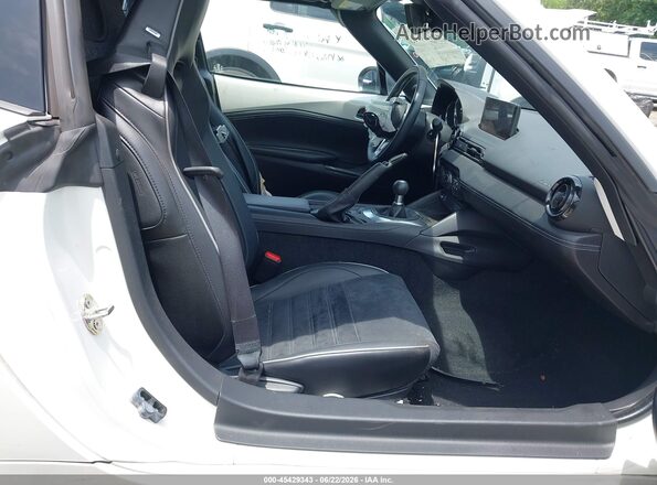 JM1NDAL73R0604356 2024 MAZDA MX-5 MIATA RF White Вид салону спереду