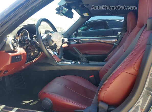 JM1NDAM72L0415817 2020 MAZDA MX-5 Gray Front interior view