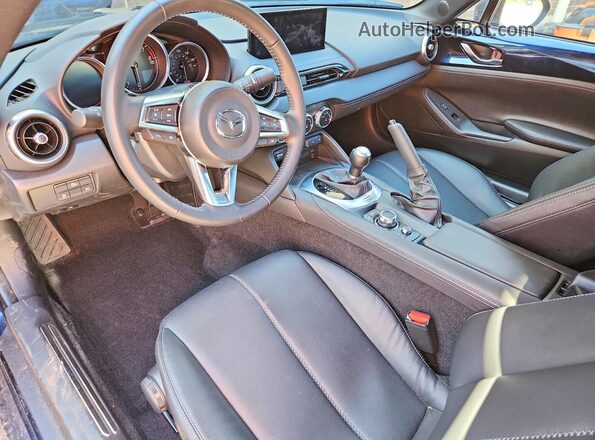 JM1NDAM7XT0700667 2026 MAZDA MX-5 Синий Вид панели приборов