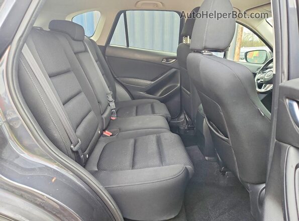 JM3KE2CY4G0770260 2016 MAZDA CX-5 Gray Vista interior trasera