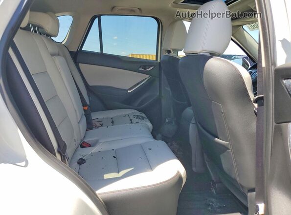 JM3KE2DY5G0792668 2016 MAZDA CX-5 White Widok tylnych siedzeń