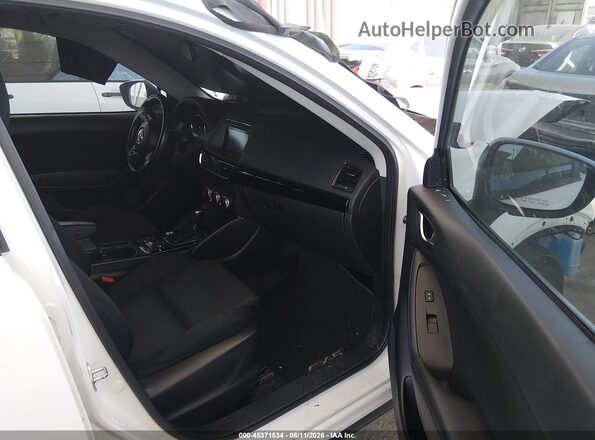 JM3KE4BY1G0733177 2016 MAZDA CX-5 White Front interior view