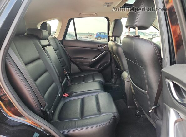 JM3KE4DY2G0902670 2016 MAZDA CX-5 Black Вид задньої частини салону