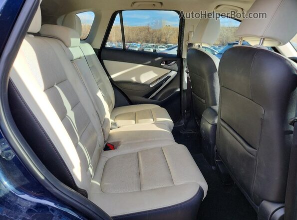 JM3KE4DY3G0785391 2016 MAZDA CX-5 Синий Вид задней части салона