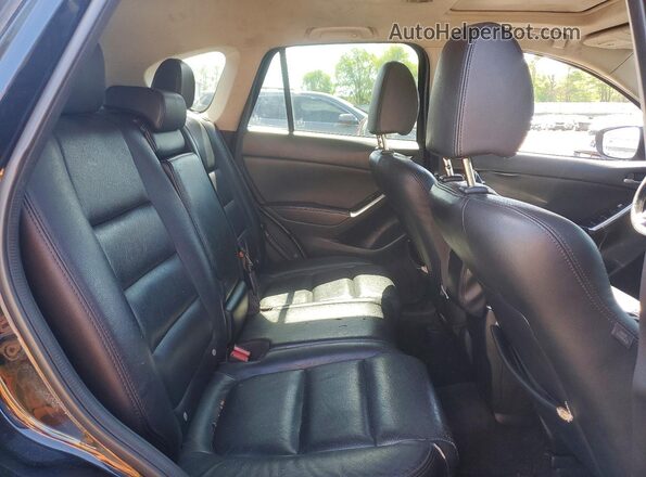 JM3KE4DY8G0813797 2016 MAZDA CX-5 Black Rear interior view
