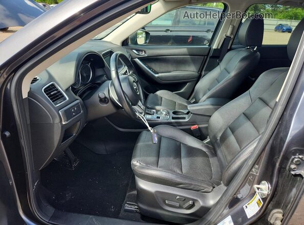 JM3KE4DYXG0809685 2016 MAZDA CX-5 Gray Front interior view