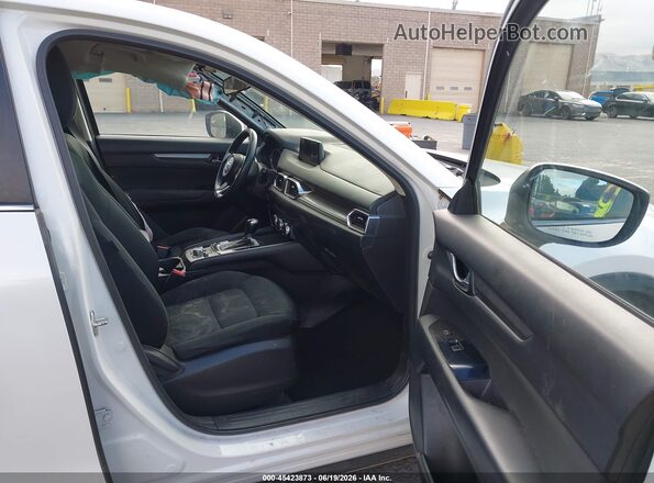 JM3KFABL3H0145296 2017 MAZDA CX-5 White Вид салону спереду