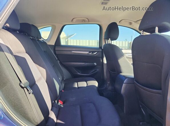 JM3KFABM3J1411182 2018 MAZDA CX-5 Blue Vista interior trasera