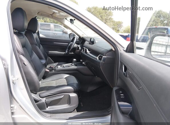 JM3KFACM0L0753440 2020 MAZDA CX-5 Silver Widok wnętrza z przodu