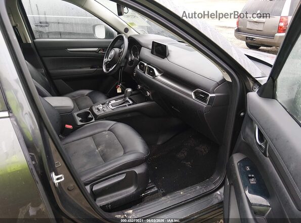 JM3KFACM1J0416840 2018 MAZDA CX-5 Gray Front interior view
