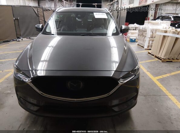 JM3KFACM1J1342555 2018 MAZDA CX-5 Gray Vista interior trasera