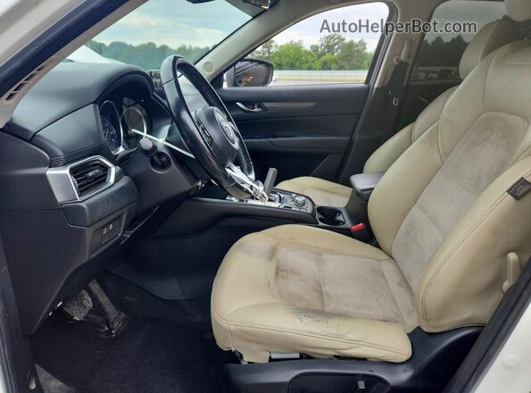 JM3KFACM2J1430644 2018 MAZDA CX-5 White Front interior view