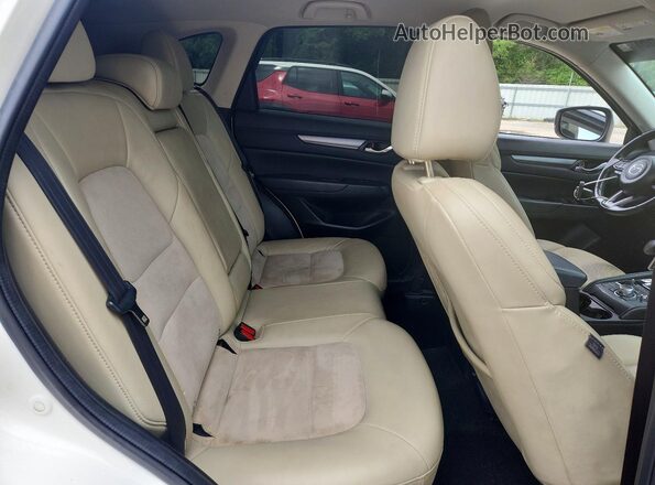 JM3KFACM2J1430644 2018 MAZDA CX-5 White Rear interior view