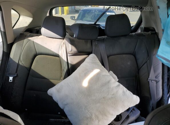 JM3KFACM3J1353816 2018 MAZDA CX-5 White Widok tylnych siedzeń