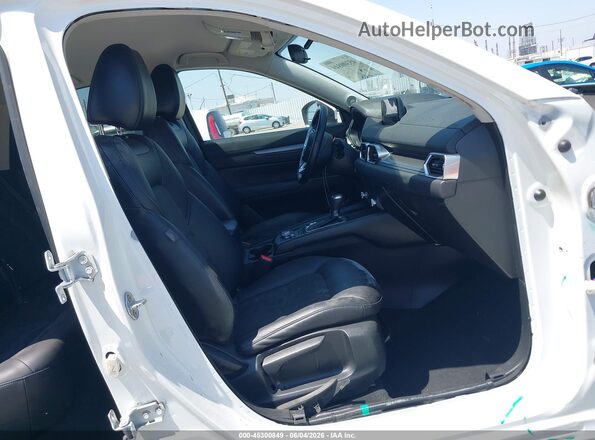 JM3KFACM3K0693295 2019 MAZDA CX-5 White Front interior view