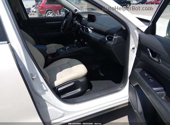 JM3KFACM4L1864244 2020 MAZDA CX-5 Белый Вид салона спереди