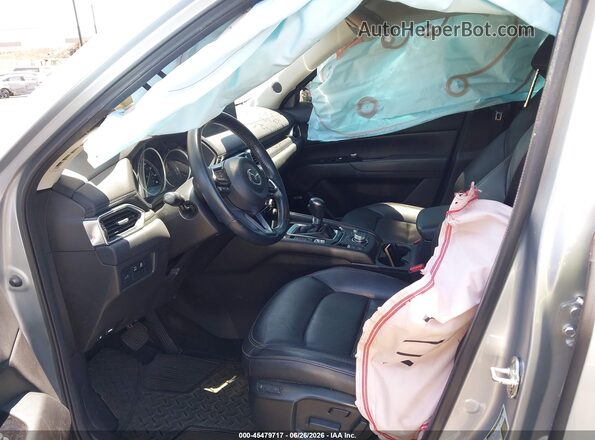 JM3KFACM6M1325688 2021 MAZDA CX-5 Silver Вид салону спереду