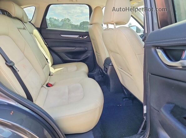JM3KFACM8J0365580 2018 MAZDA CX-5 Gray Rear interior view