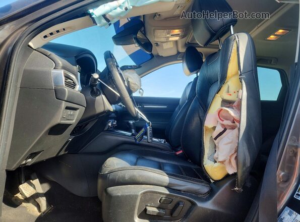JM3KFADL9H0193477 2017 MAZDA CX-5 Черный Вид салона спереди