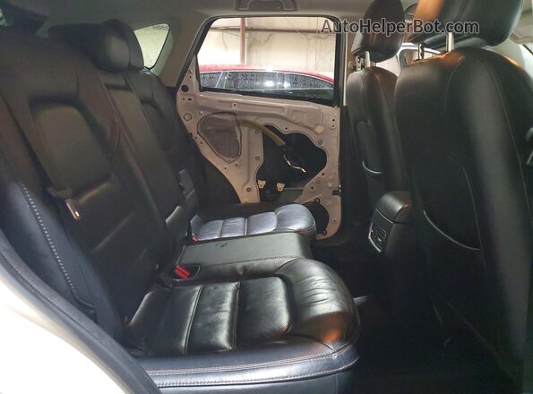 JM3KFADM0J1448185 2018 MAZDA CX-5 White Widok wnętrza z tyłu