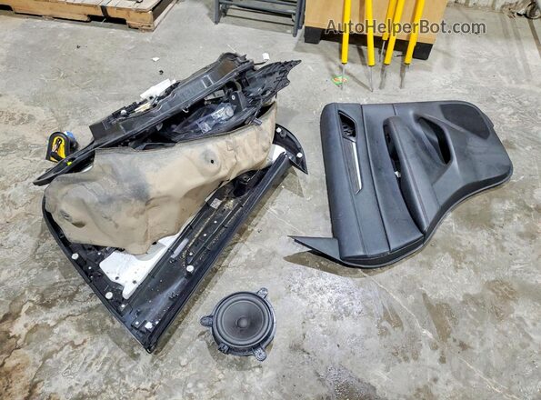 JM3KFADM0J1448185 2018 MAZDA CX-5 White Widok naklejki z numerem VIN