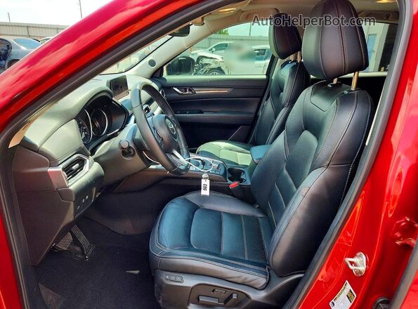 JM3KFADM4J1372177 2018 MAZDA CX-5 Red Widok wnętrza z przodu
