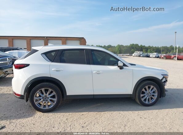 JM3KFADM4L0745839 2020 MAZDA CX-5 White Rear interior view
