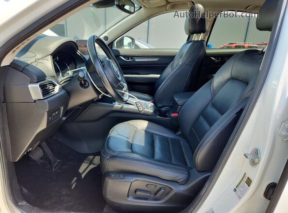 JM3KFADM5K1502128 2019 MAZDA CX-5 White Widok wnętrza z przodu