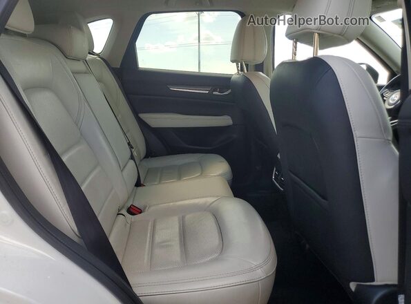 JM3KFADM7L0724323 2020 MAZDA CX-5 White Rear seats view