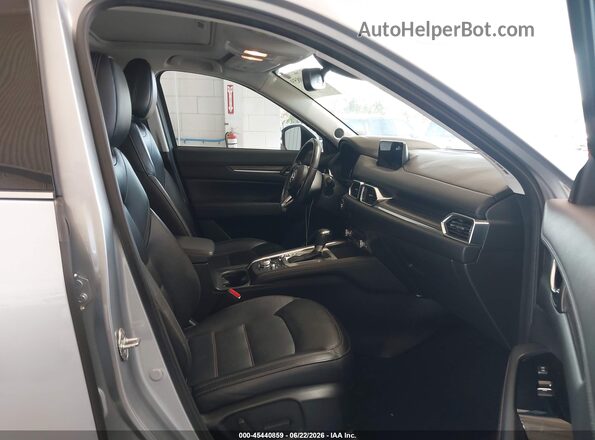 JM3KFADMXK0543876 2019 MAZDA CX-5 Silver Front interior view