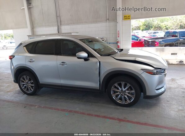 JM3KFADMXK0543876 2019 MAZDA CX-5 Silver Rear interior view