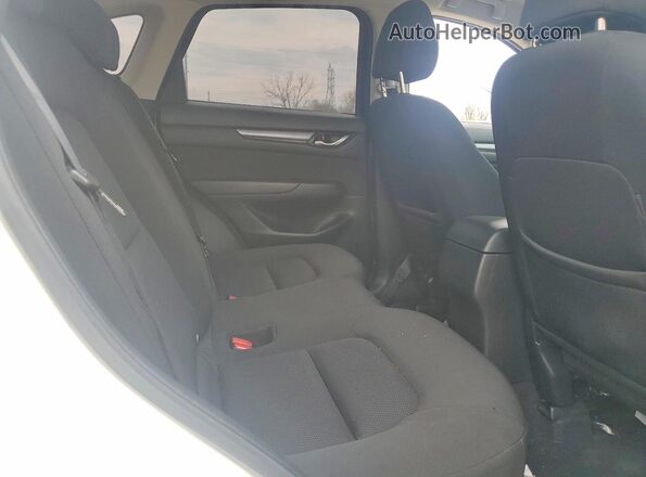 JM3KFBAM8P0200033 2023 MAZDA CX-5 White Սալոնի հետևի տեսք