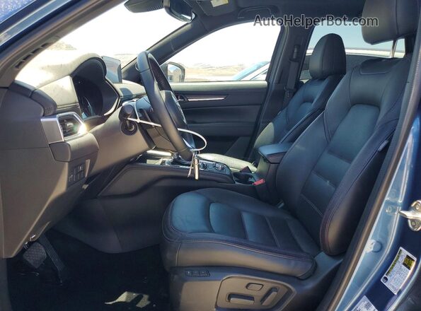 JM3KFBAY8P0214467 2023 MAZDA CX-5 Синий Вид салона спереди