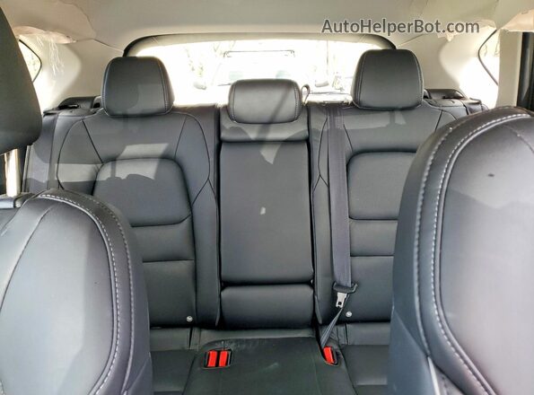JM3KFBBLXS0768931 2025 MAZDA CX-5 White Vista de los asientos traseros