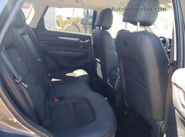 JM3KFBBM4P0200450 2023 MAZDA CX-5 Gray Widok wnętrza z tyłu