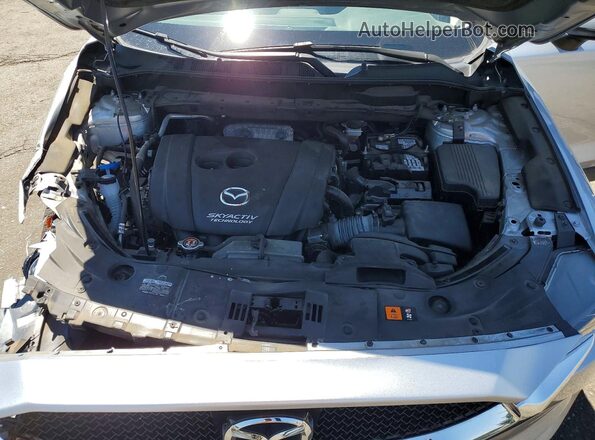 JM3KFBCL5H0199445 2017 MAZDA CX-5 Серебряный Вид задней части салона